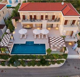 5 bedroom villa with infinity pool and sea views Hvar Town, sleeps 10